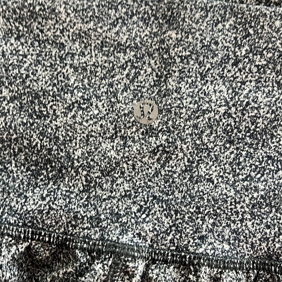 Lululemon &Go On the Go Sz 6 Leggings/Jogger Cropped Pant Grey Speckle Print - Picture 3 of 10